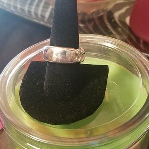 James Avery Jewelry - James Avery retired heavy signate ring James Avery Jewelry - James Avery retired heavy signate ring